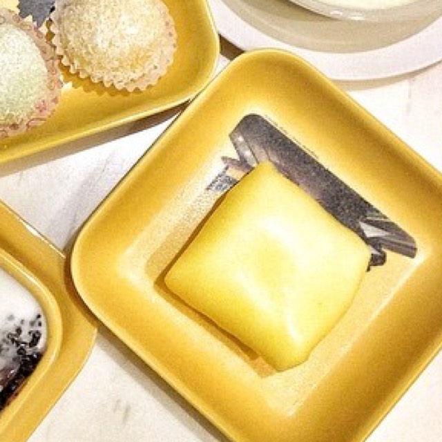 Mango Durian Pancake from Honeymoon Dessert on #foodmento http://foodmento.com/dish/17644