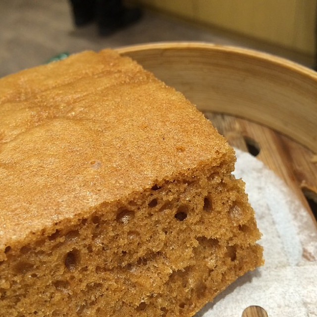 Ma Lai Gao (Steamed Egg Cake from Tim Ho Wan 添好運 on #foodmento http://foodmento.com/dish/17585