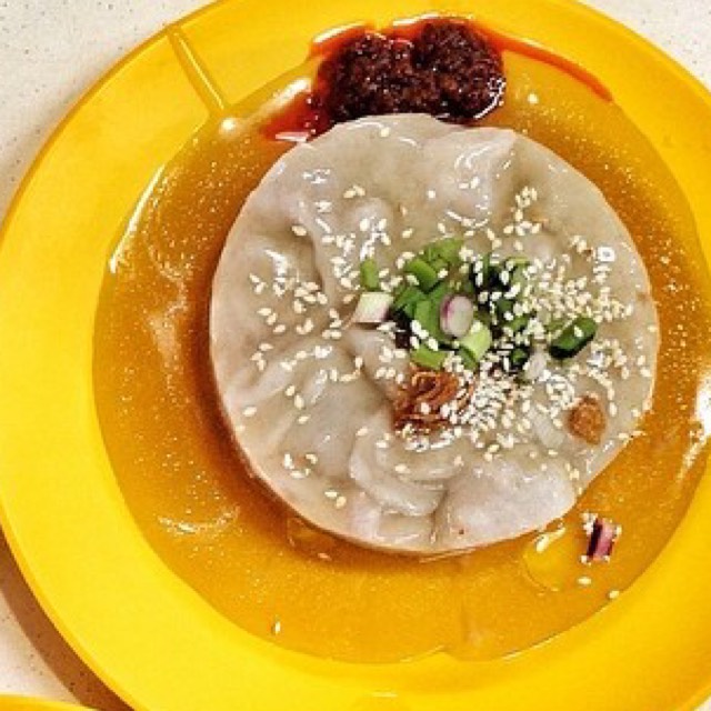 Yam Kueh at Yi Tiao Long Homemade Yam N Carrot Cake on #foodmento http://foodmento.com/place/4296
