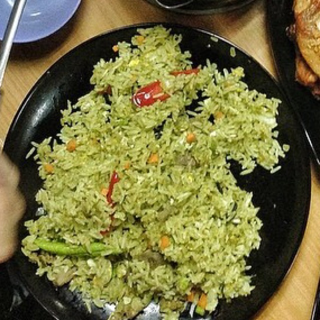 Green Curry Fried Rice from Thai Tantric on #foodmento http://foodmento.com/dish/17709