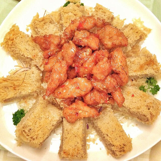 Lemongrass Pork Ribs In Crispy Yam Rings  from Joyden Seafood Restaurant on #foodmento http://foodmento.com/dish/17761