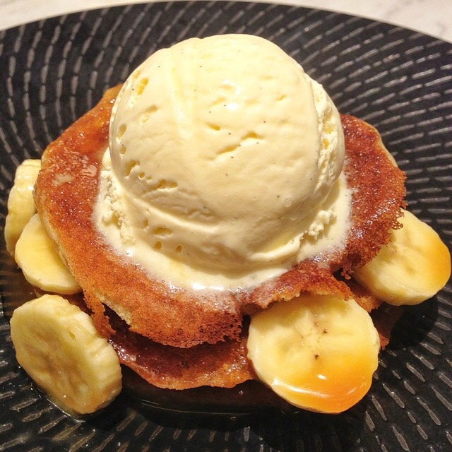 Sticky Date Pancakes, Ice Cream, Banana from Bécasse Bakery on #foodmento http://foodmento.com/dish/17843
