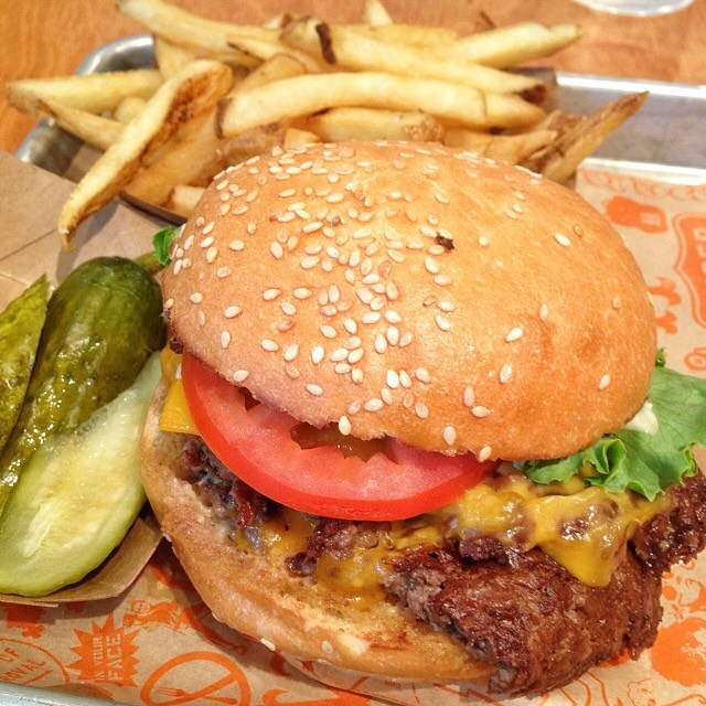 Super Burger (8 oz) from Super Duper Burger on #foodmento http://foodmento.com/dish/17873