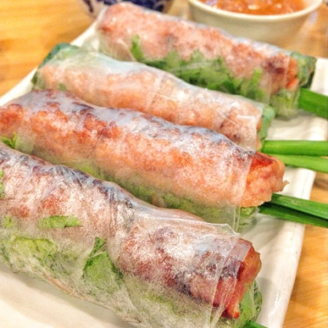 Goi Cuon (Summer Rolls), Shrimp Cake from Cơm Tấm Thiên Hương on #foodmento http://foodmento.com/dish/17881