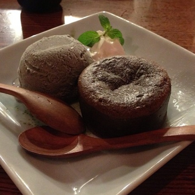 Chocolate Cake at 権八 西麻布店 on #foodmento http://foodmento.com/place/1802