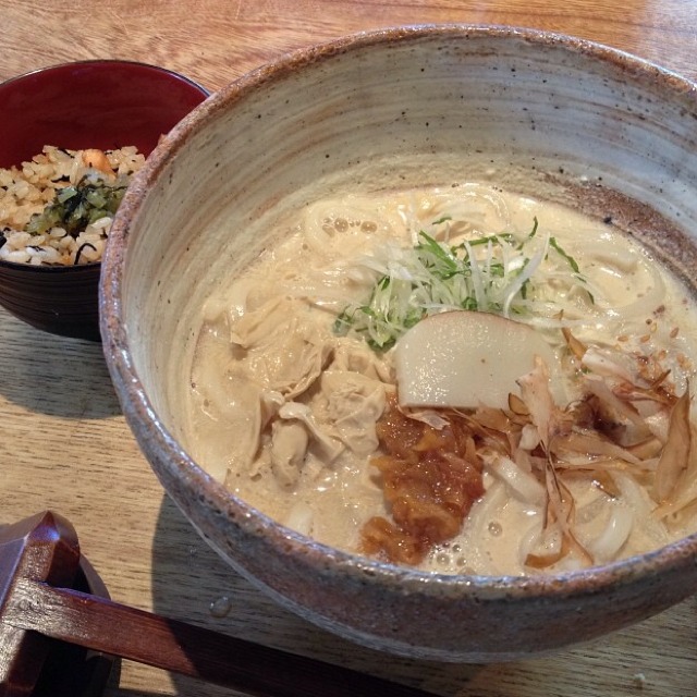 Wheat Noodles (Udon) In Cold Soy Milk Based Soup With Soy Milk Skin, Plum Paste, Japanese Leek With Trefoil, Dried Mackerel at うどん 山長 on #foodmento http://foodmento.com/place/2215