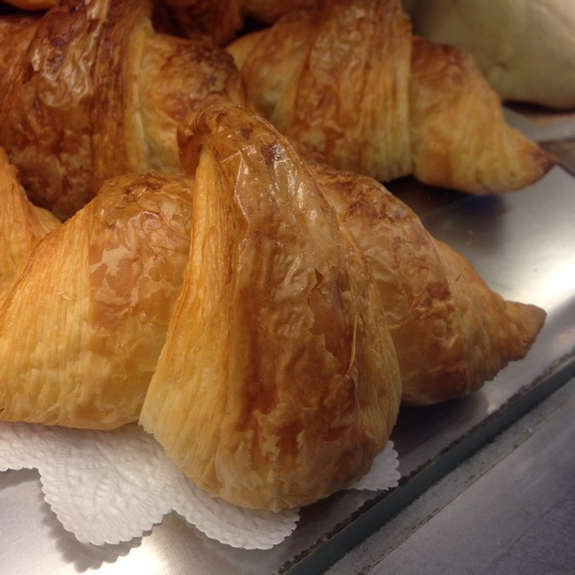 Croissant from 木村家總本店 銀座本店 on #foodmento http://foodmento.com/dish/8545