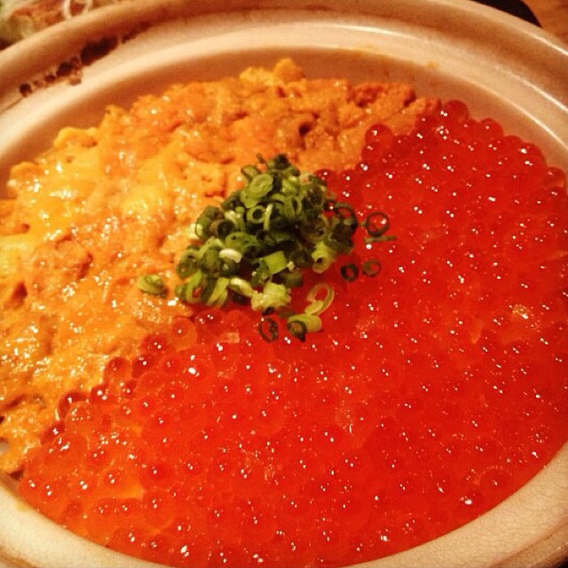 Uni & Roe On Rice at 魚輝 on #foodmento http://foodmento.com/place/2290