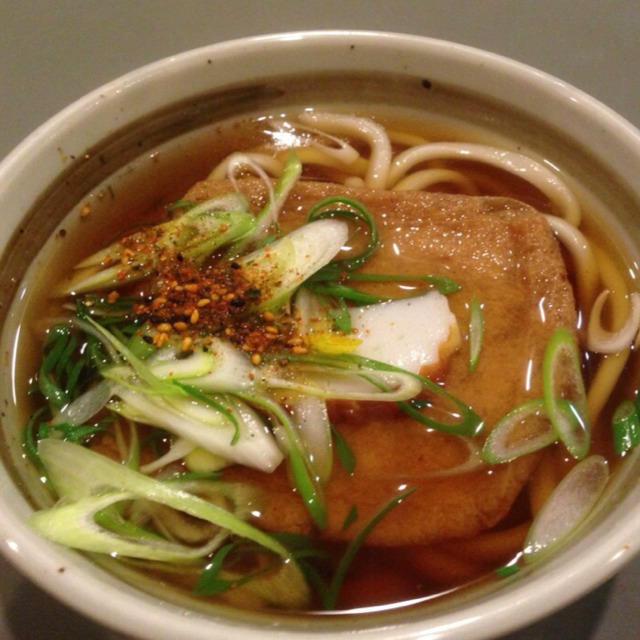 Kitsune Udon (Fried Tofu) from うさみ亭 マツバヤ on #foodmento http://foodmento.com/dish/8697