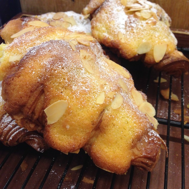 Almond Croissant at ゴントラン シェリエ 東京 (Gontran Cherrier Tokyo) 渋谷店 on #foodmento http://foodmento.com/place/2403