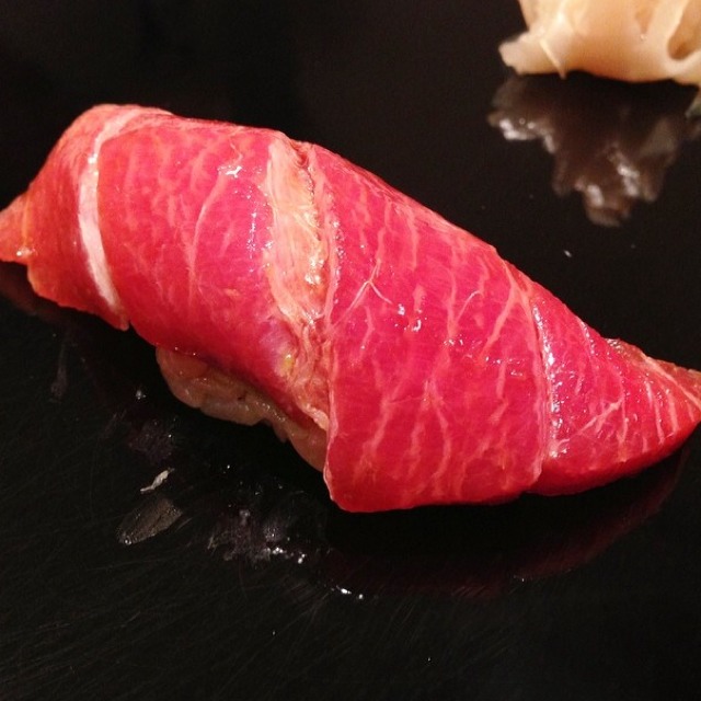Otoro Sushi from 鮨よしたけ on #foodmento http://foodmento.com/dish/13839