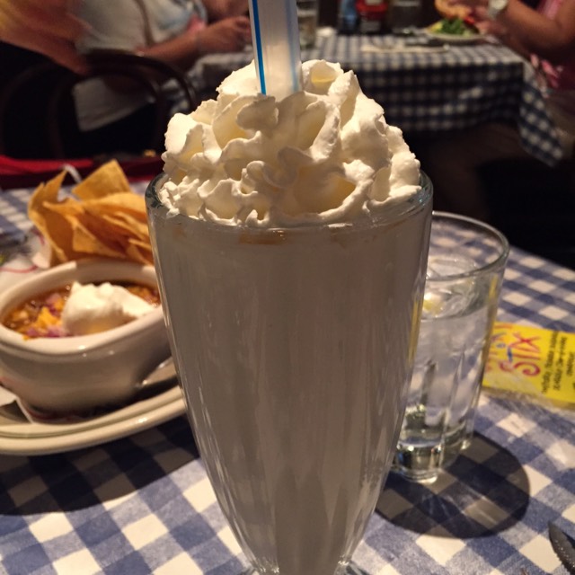 Vanilla Milk Shake from Bill's Bar & Burger on #foodmento http://foodmento.com/dish/32137