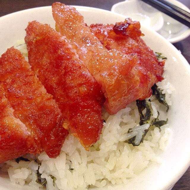Fried Pork Chop Over Rice from Delicious Kitchen 美味廚 on #foodmento http://foodmento.com/dish/18440