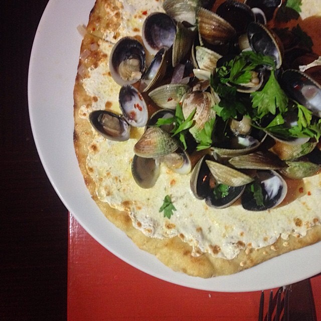 Vongole Pizza (Clams) at Otto Enoteca Pizzeria (CLOSED) on #foodmento http://foodmento.com/place/2677