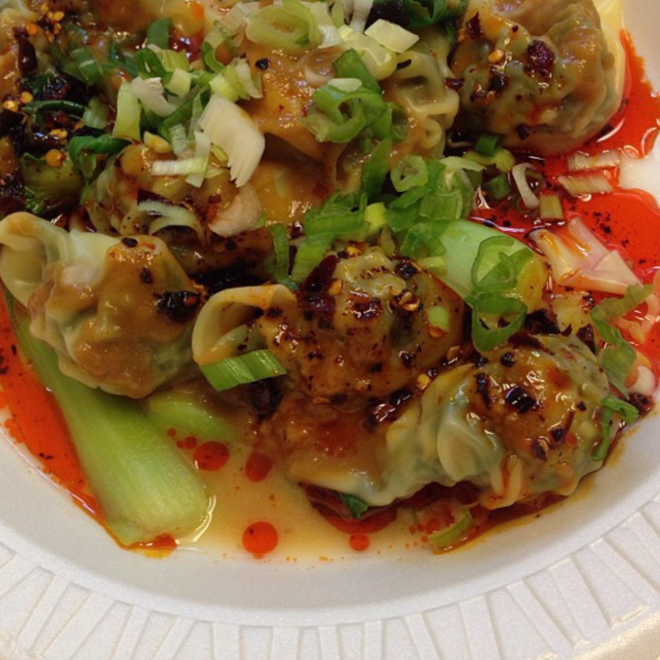 Wontons In Chili Oil from YOZ Shanghai Restaurant (CLOSED) on #foodmento http://foodmento.com/dish/27750