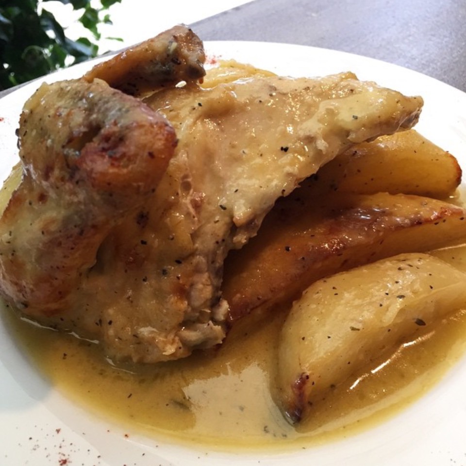 Lemon Roasted Chicken from Kiki's on #foodmento http://foodmento.com/dish/32335
