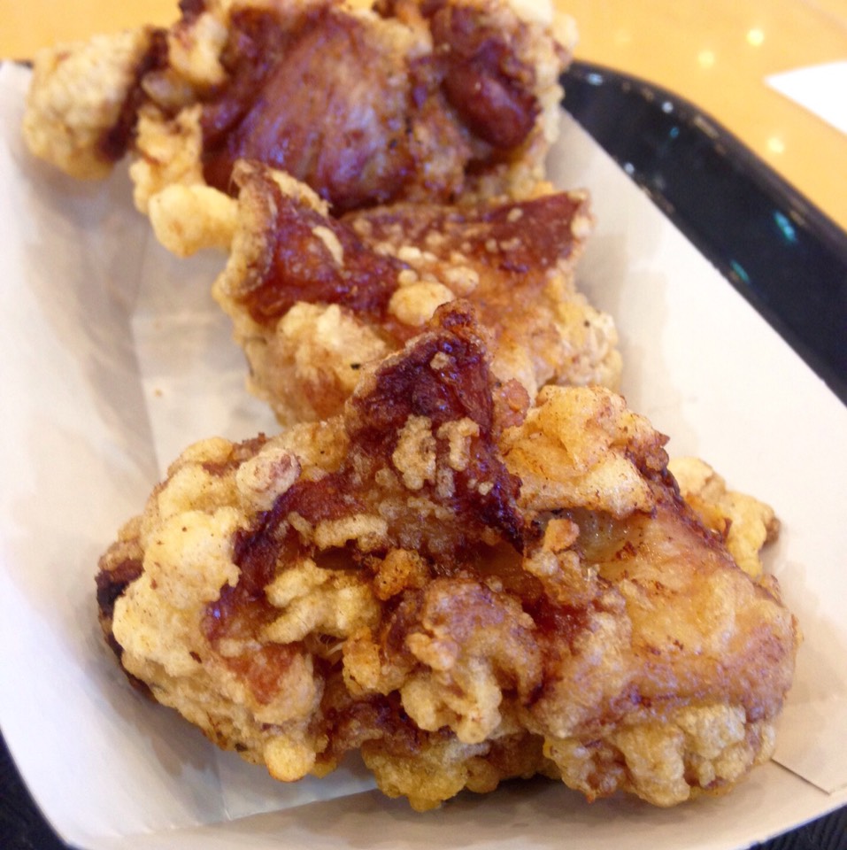 Boneless Fried Chicken  from Omusubi Gonbei on #foodmento http://foodmento.com/dish/40226