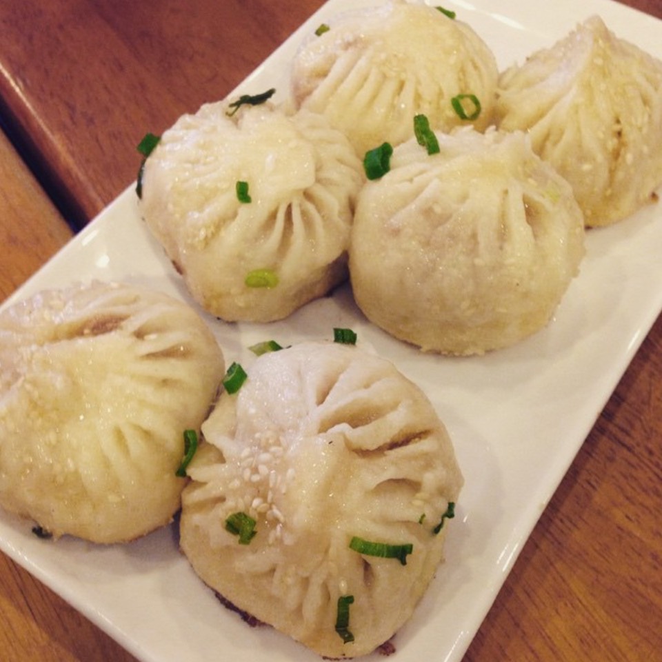 Pan Fried Shanghai Dumplings from Nan Xiang Xiao Long Bao on #foodmento http://foodmento.com/dish/22773