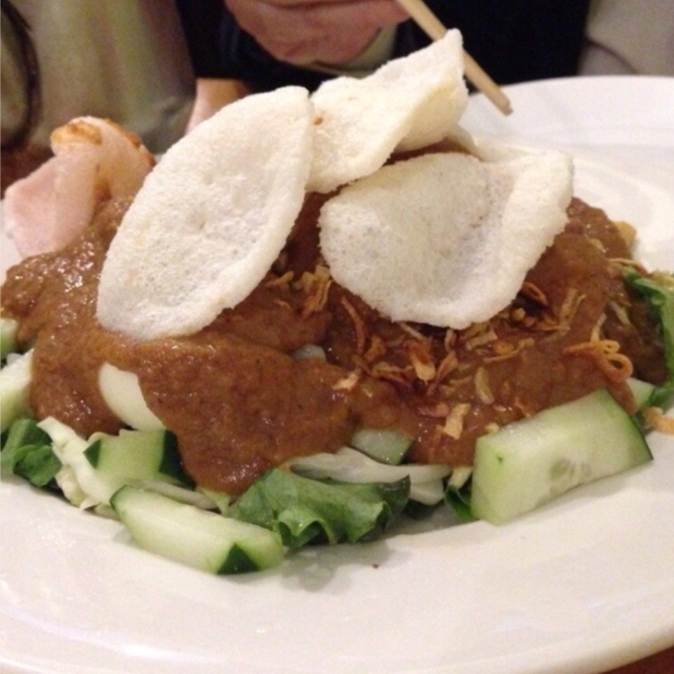 Gado Gado (Salad W/ Tempeh, Egg, Creamy Peanut Dressing) at Sky Cafe on #foodmento http://foodmento.com/place/7930