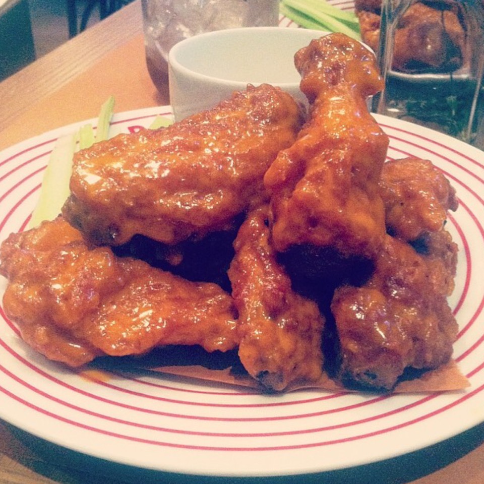 Buffalo Style Chicken Wings at Hope Garage (CLOSED) on #foodmento http://foodmento.com/place/5179