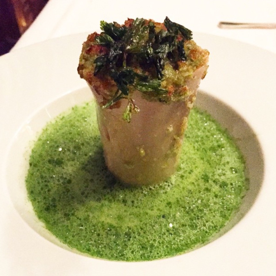 Snails In Bone Marrow from La Folie on #foodmento http://foodmento.com/dish/26380