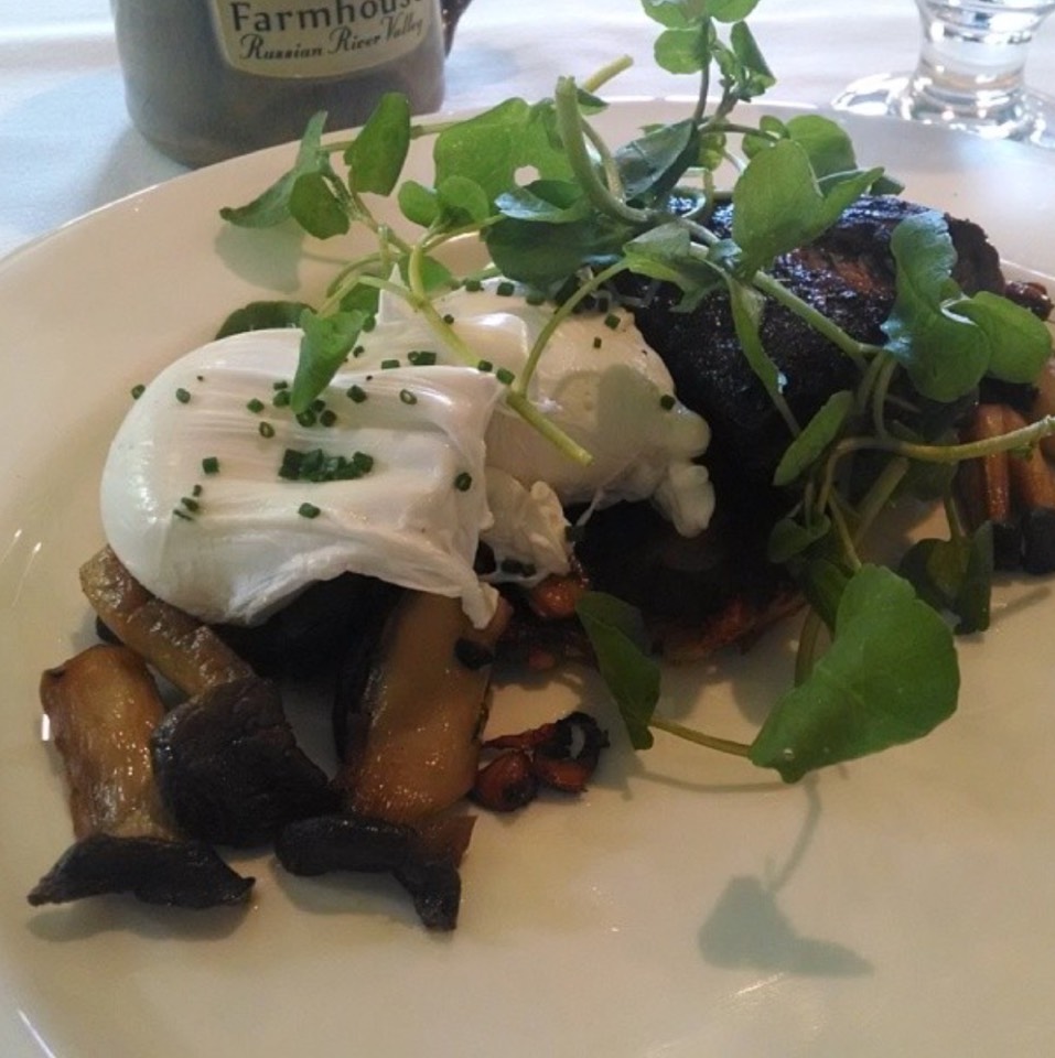 Steak & Eggs, Mushrooms from Farmhouse Inn Restaurant on #foodmento http://foodmento.com/dish/26395