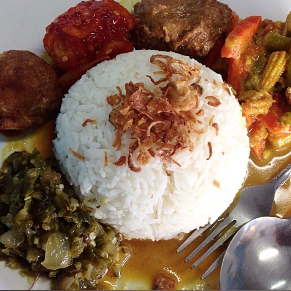 Nasi Rames Padang at Indo Kitchen (CLOSED) on #foodmento http://foodmento.com/place/10424