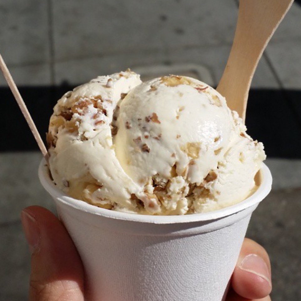 Maple Walnut & Vanilla Peanut Brittle Ice Cream at Bi-Rite Creamery on #foodmento http://foodmento.com/place/5355