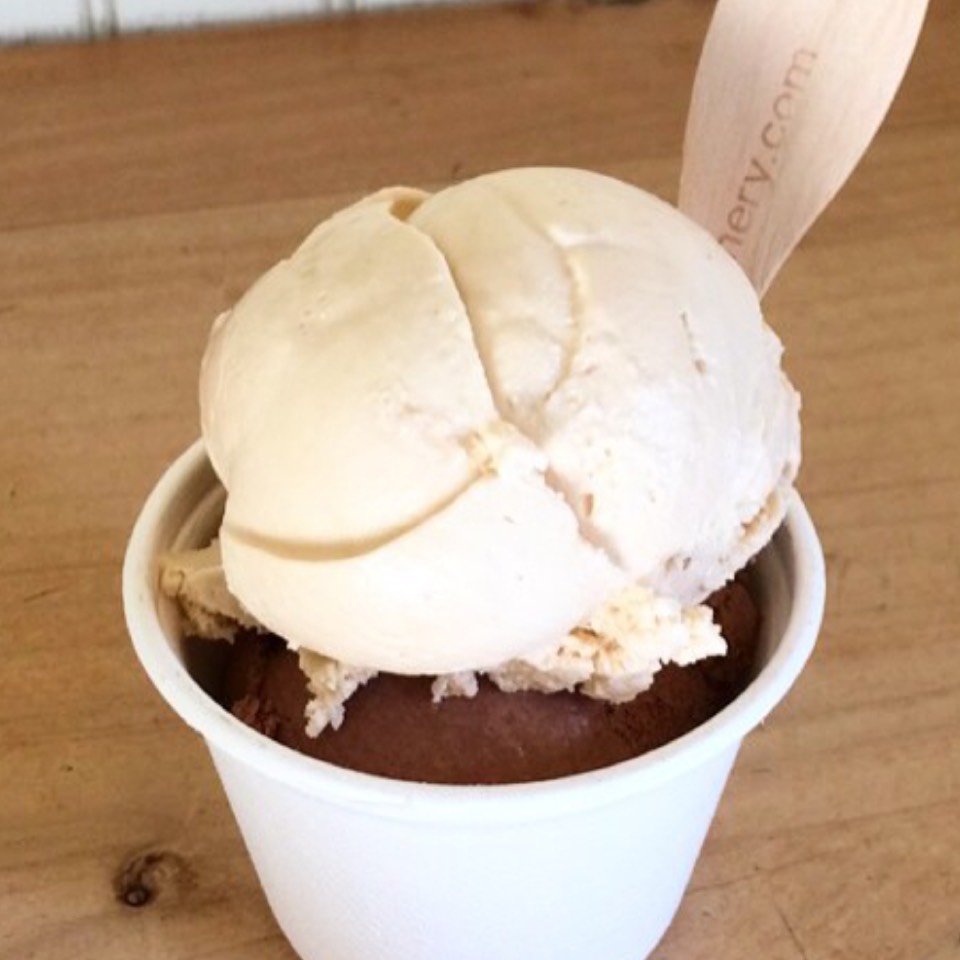 Earl Grey Ice Cream from Bi-Rite Creamery on #foodmento http://foodmento.com/dish/26485
