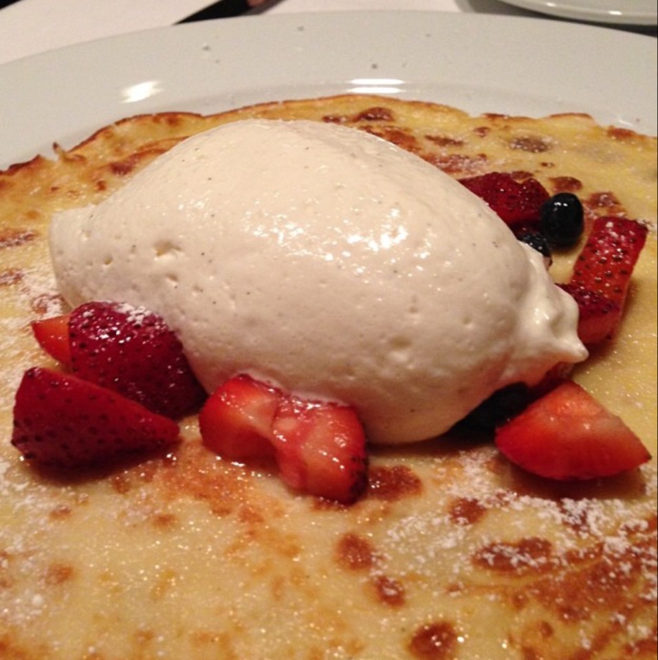 Dessert Pancake from PLÄJ on #foodmento http://foodmento.com/dish/26539