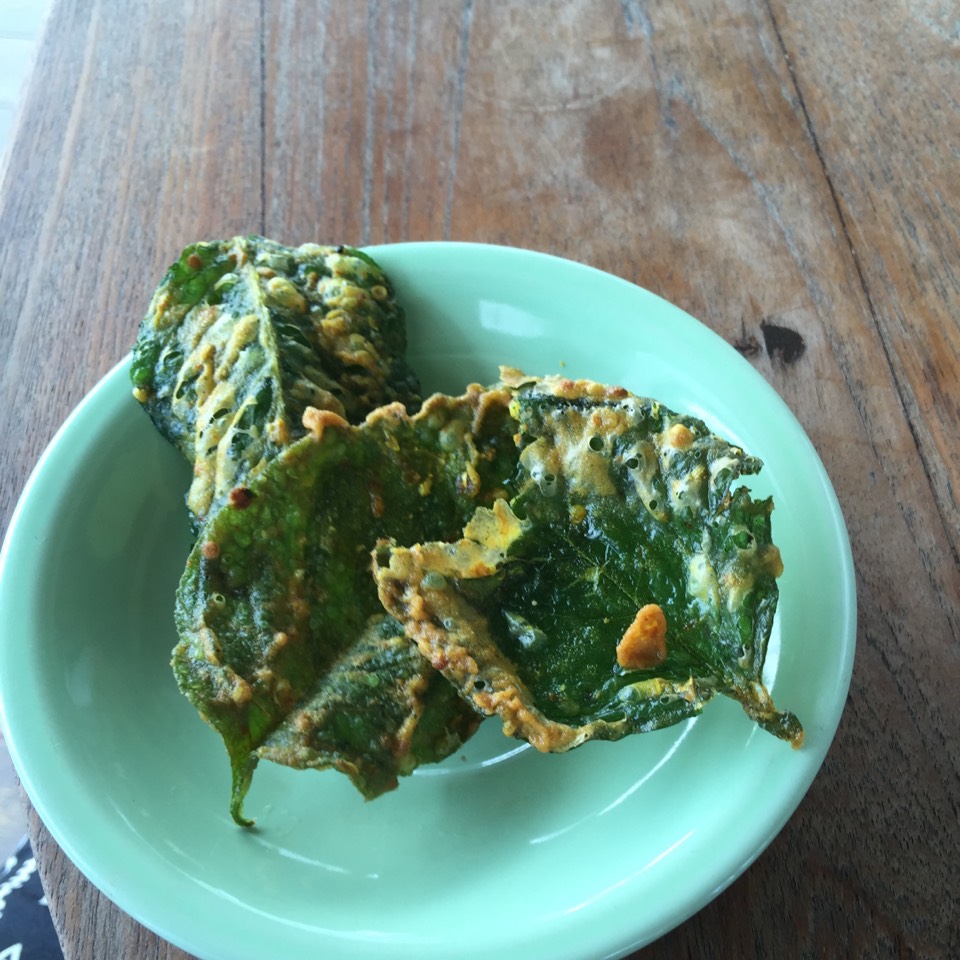 Fried Vegetable Leaves on #foodmento http://foodmento.com/dish/29345
