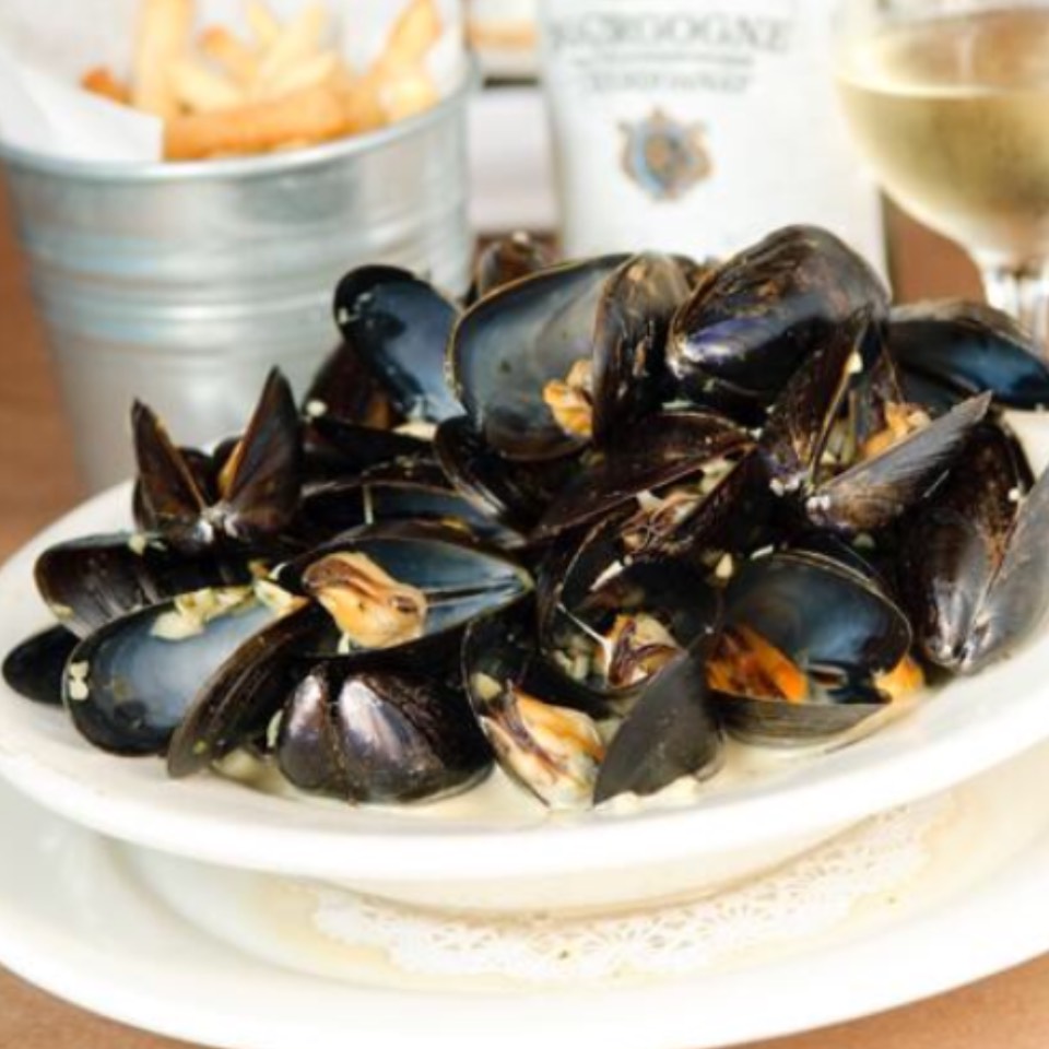 Unlimited Mussels (Tuesdays) at Chez Oskar on #foodmento http://foodmento.com/place/10081