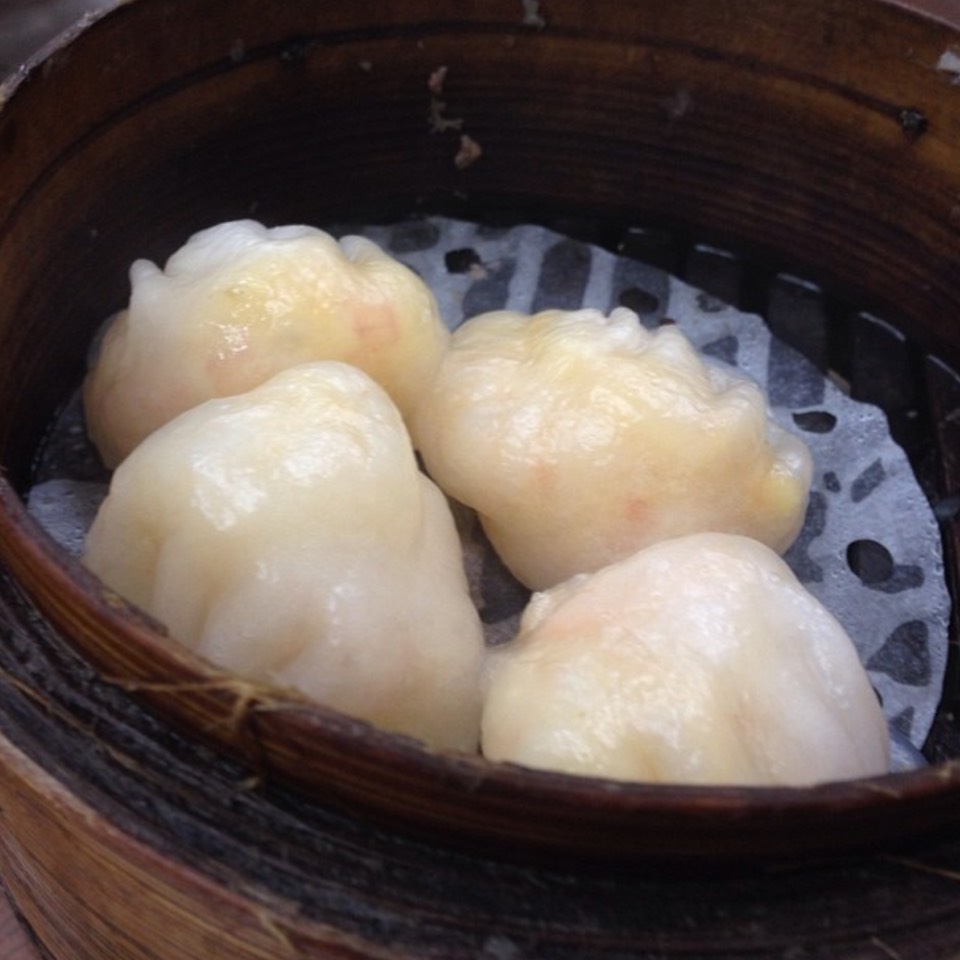Har Gao (Shrimp Dumplings) at Lin Heung Tea House 蓮香樓 on #foodmento http://foodmento.com/place/8610