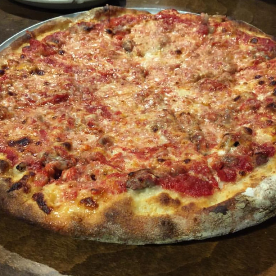 Italian Cheese & Homemade Sausage Pizza​ at Santarpio's Pizza on #foodmento http://foodmento.com/place/9755