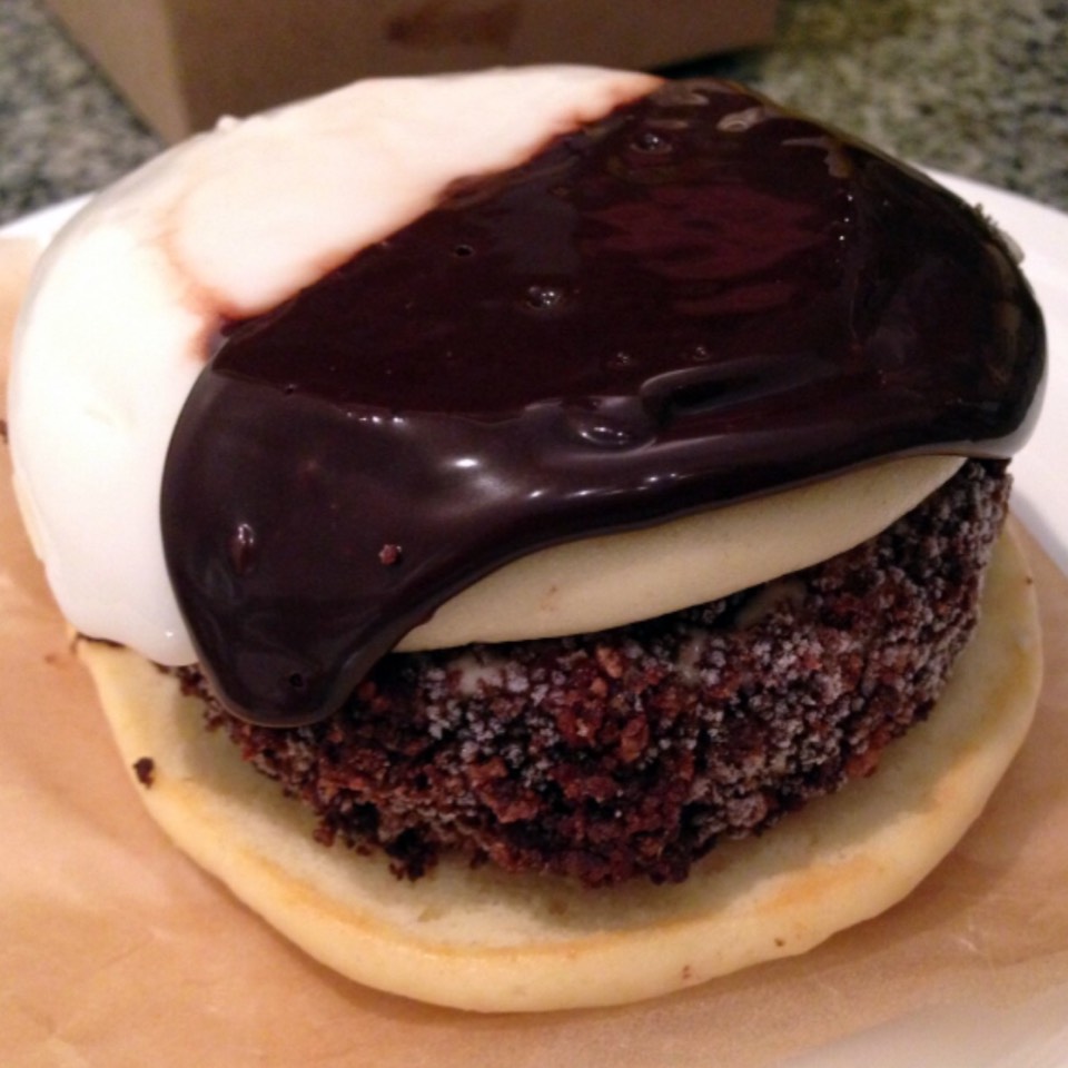 Black & Walt (Special) from Ample Hills Creamery on #foodmento http://foodmento.com/dish/38858