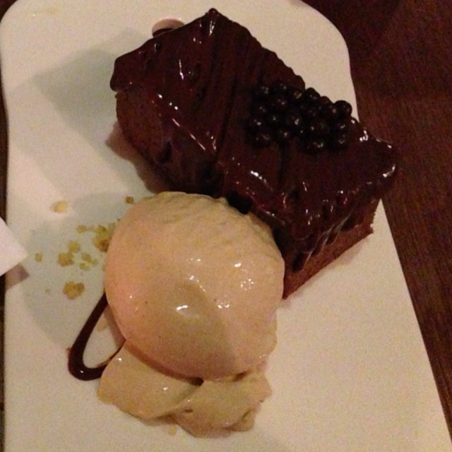 Chocolate Cake and Burnt Bread Ice Cream at Symmetry on #foodmento http://foodmento.com/place/806