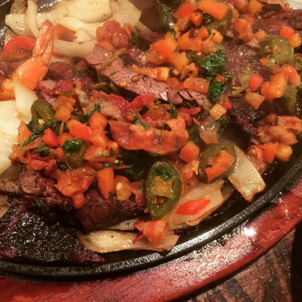 Skirt Steak Fajitas at The Original Ninfa's on Navigation on #foodmento http://foodmento.com/place/11045