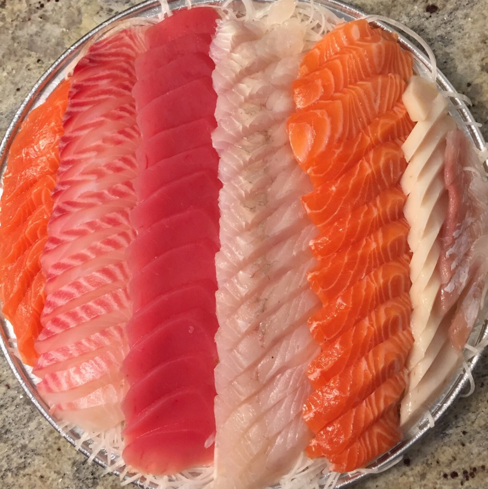 Sashimi Platter Special (Wed) at Joong Boo Market on #foodmento http://foodmento.com/place/11220