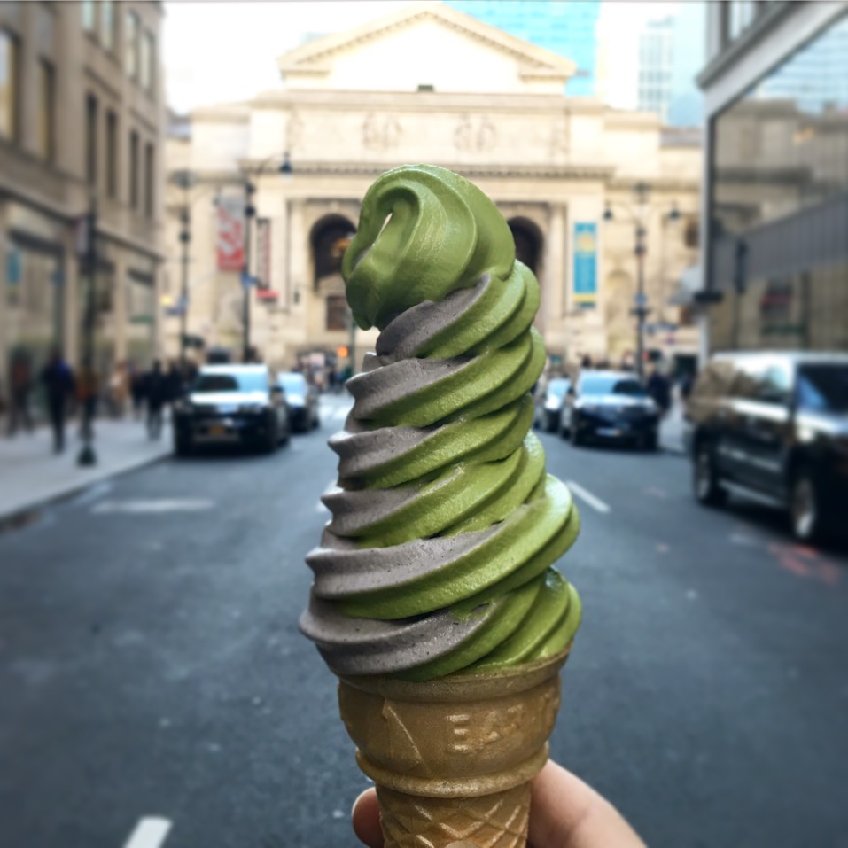 Green tea and black sesame swirl ice cream from Cafe Zaiya on #foodmento http://foodmento.com/dish/37796