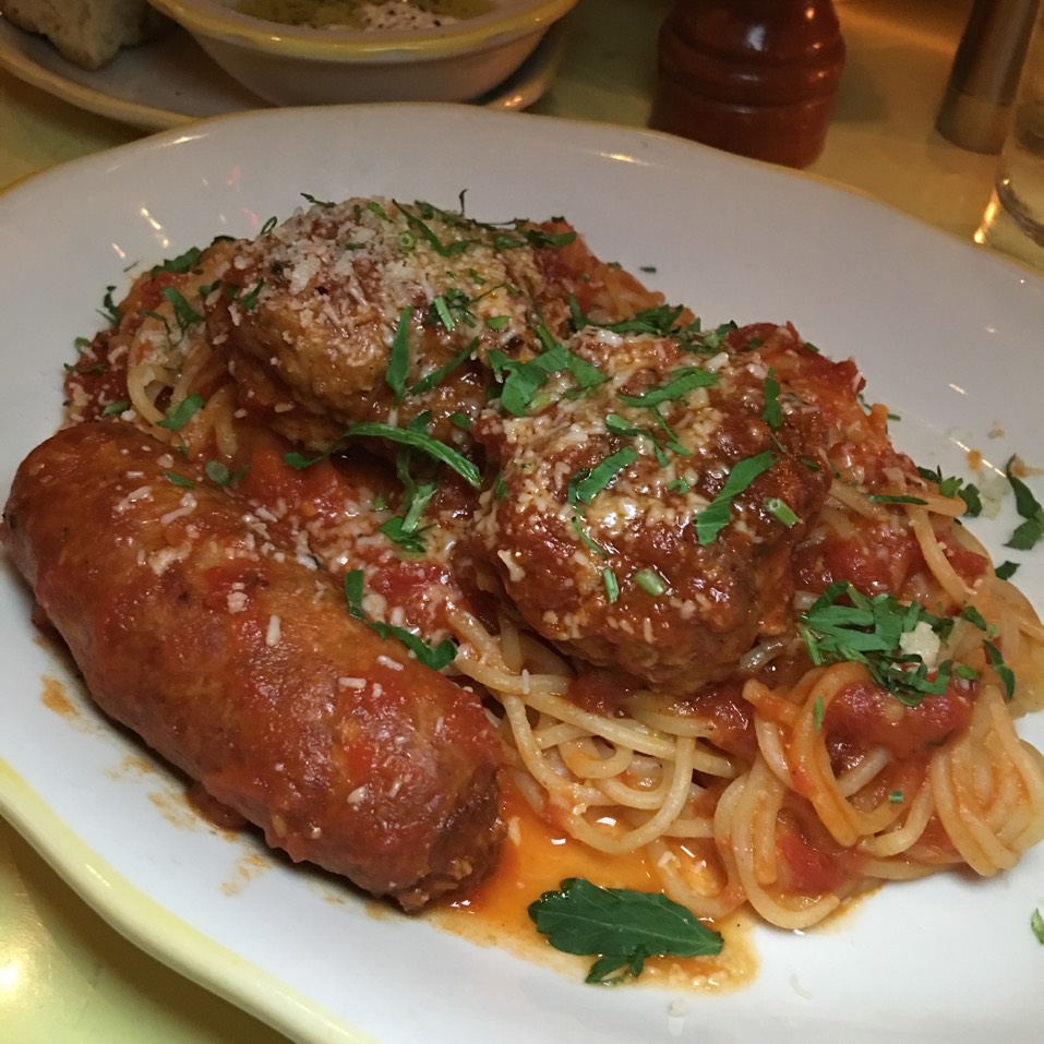 Sunday Pasta (Meatballs, Sausage) from Nizza on #foodmento http://foodmento.com/dish/38021