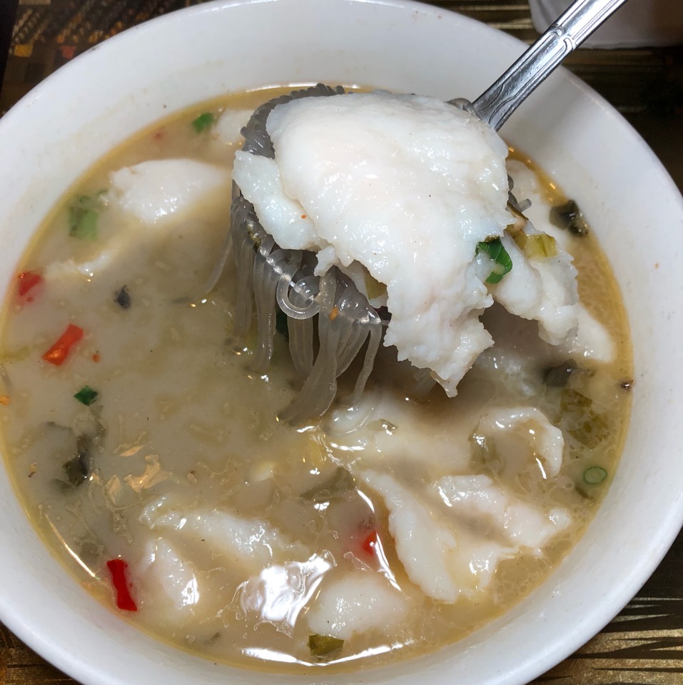 Fish With Sour Cabbage In Soup at Sweet Yummy House 三好小馆 on #foodmento http://foodmento.com/place/10233