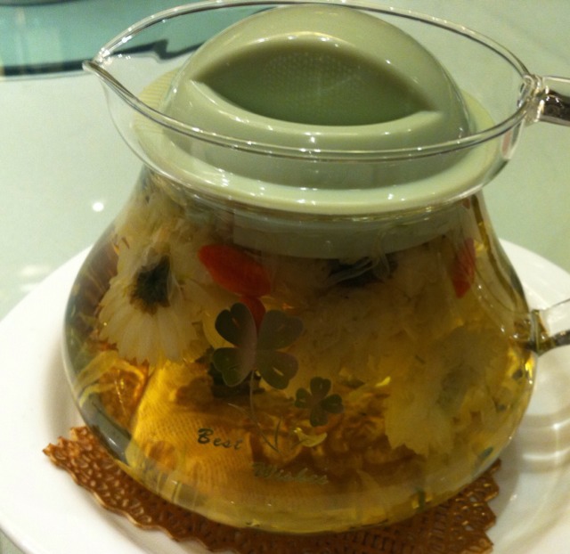 Chrysanthemum Tea at 申悦酒店 | Shen Yue Restaurant (CLOSED) on #foodmento http://foodmento.com/place/1030