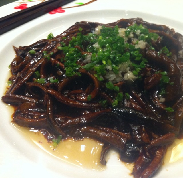 Braised Boneless Eel from 申悦酒店 | Shen Yue Restaurant (CLOSED) on #foodmento http://foodmento.com/dish/4072