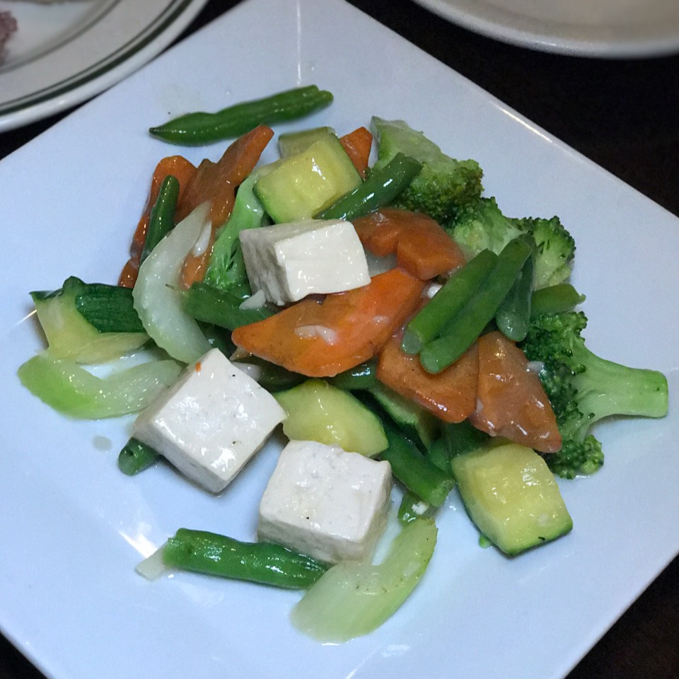 Hrob Ngoe Tsel Nezom (Mixed Vegetables With Tofu) at Little Tibet on #foodmento http://foodmento.com/place/10347