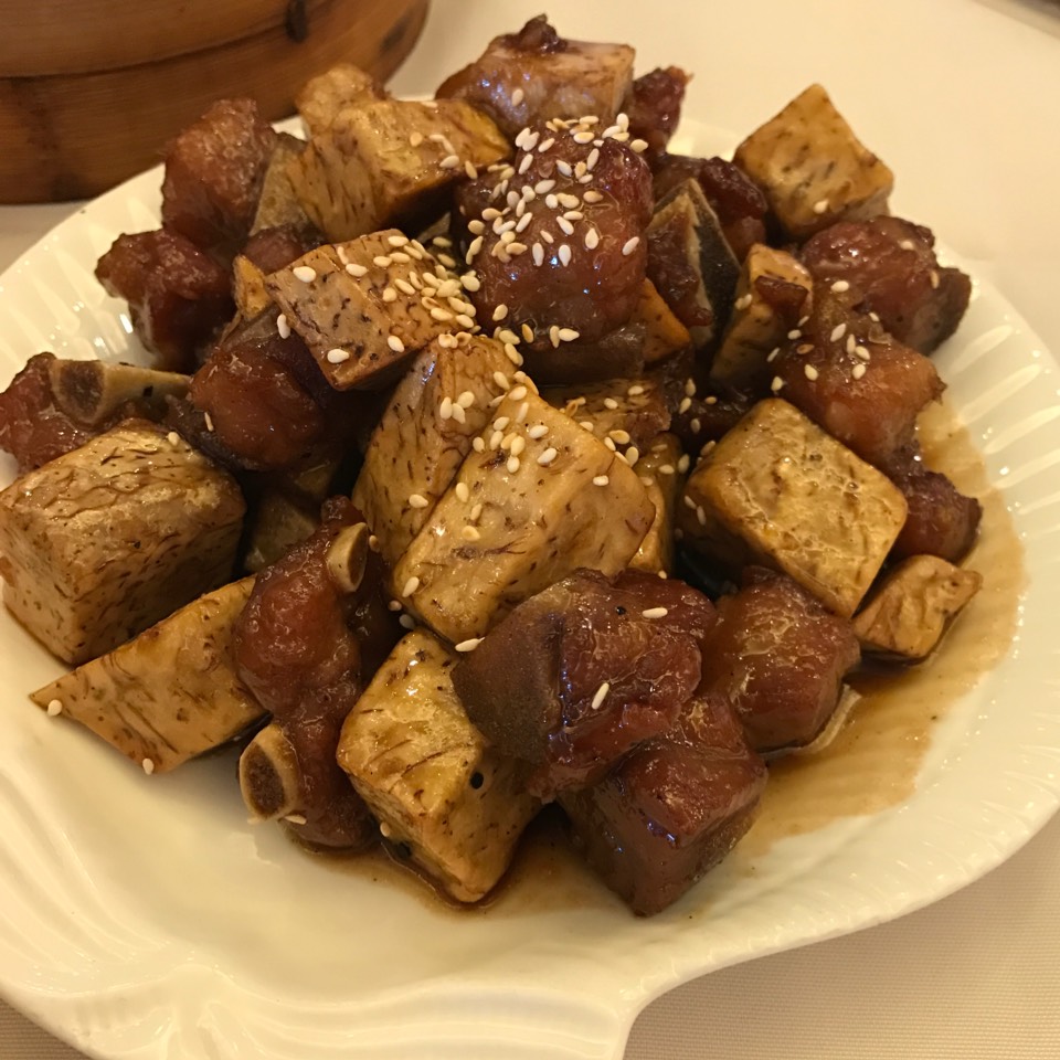 Pork Ribs, Taro  at Bamboo Garden Restaurant on #foodmento http://foodmento.com/place/10380