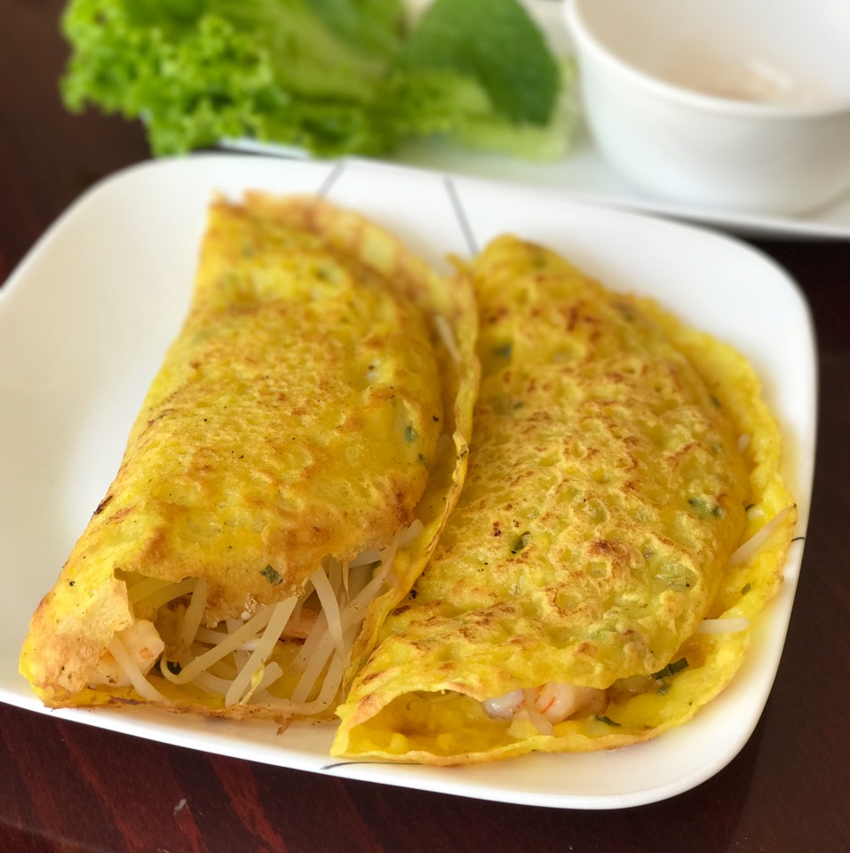 Vietnamese Style Shrimp Pancake (Banh Xeo Tom) from Little Saigon Pearl (CLOSED) on #foodmento http://foodmento.com/dish/43423