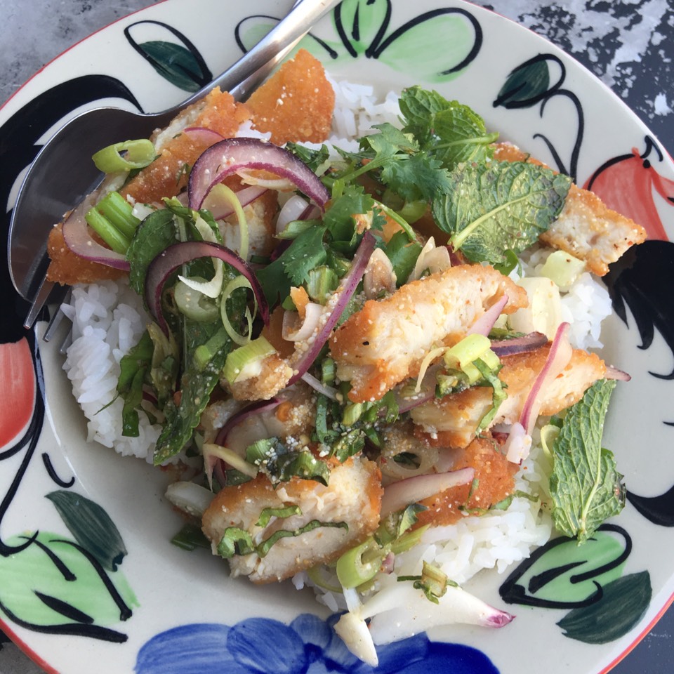 Kao Yum Kai Zaap (Crispy Basil Chicken) from Pata Cafe on #foodmento http://foodmento.com/dish/39081