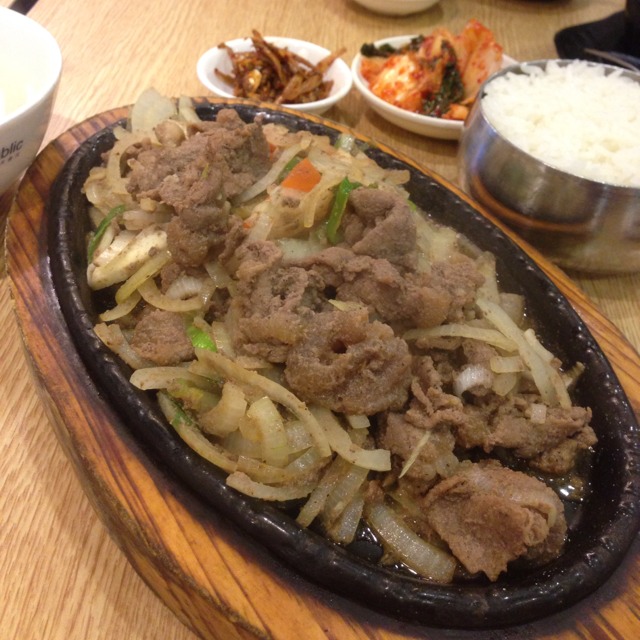 Beef Set @ Ju Shin Jung Korean Express at Food Republic on #foodmento http://foodmento.com/place/1050