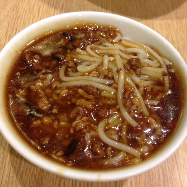 Fu Lin Signature Noodle @ Fu Lin Fried Yong Tofu from Food Republic on #foodmento http://foodmento.com/dish/5323