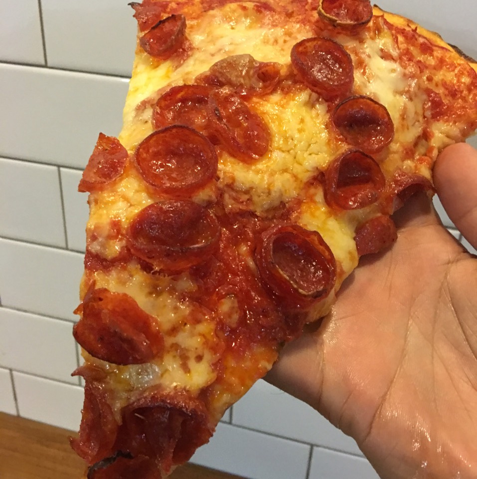 Pepperoni Pizza on #foodmento http://foodmento.com/dish/40170